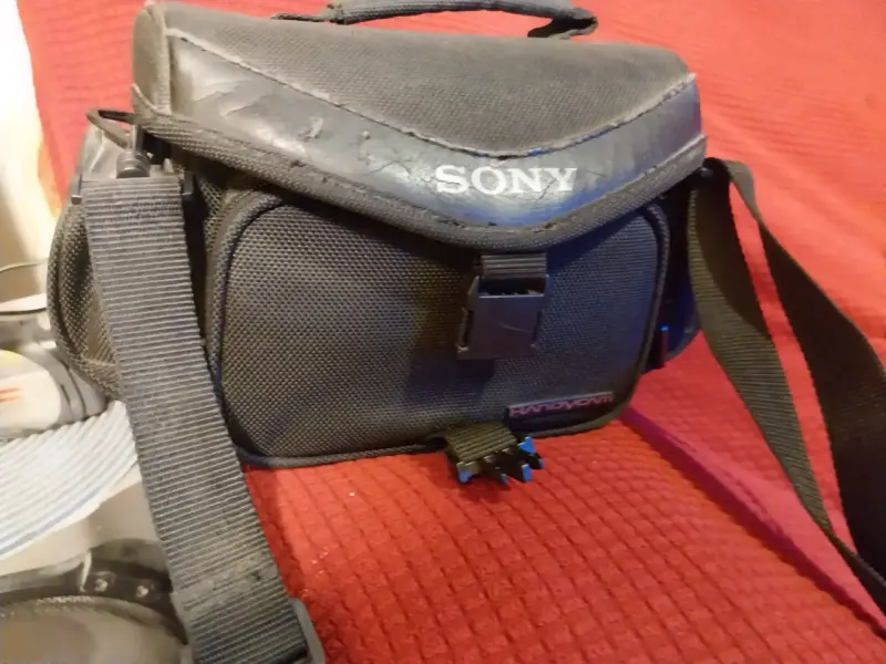 Cámara de video Sony Handycam con bolso - 3