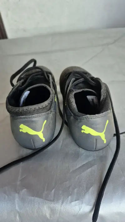 Zapatillas futbol Puma negras - miniatura 1