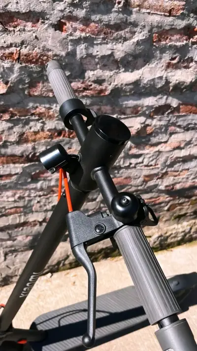 Scooter eléctrico Xiaomi - miniatura 6