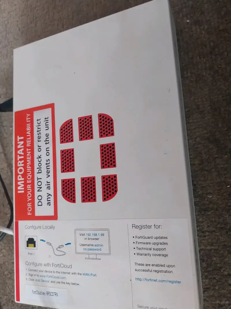 Firewall Fortinet FortiGate 50E con adaptador - 2