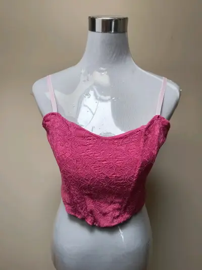 Top de encaje rosa para mujer - miniatura 1