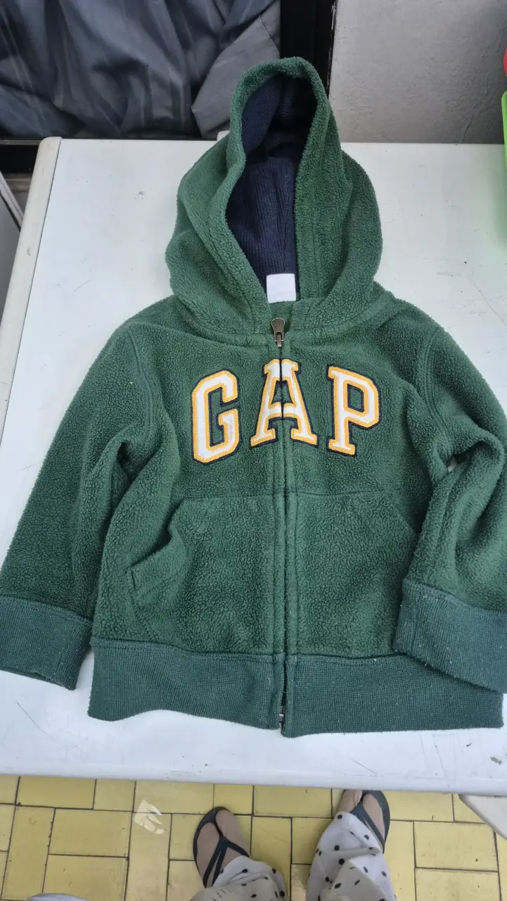 Polerón verde con capucha GAP para bebé - 1