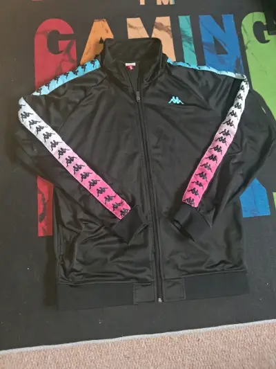 Chaqueta deportiva Kappa negra con franjas - miniatura 1