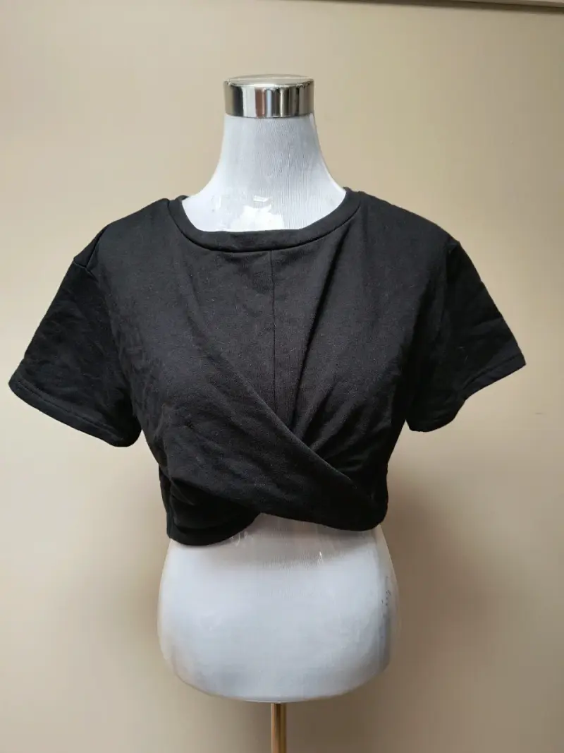 Polera negra cruzada Doo Australia talla M - 1