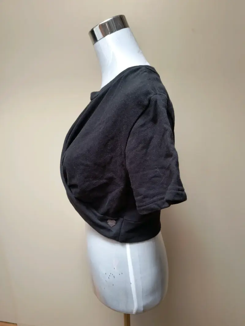 Polera negra cruzada Doo Australia talla M - 2