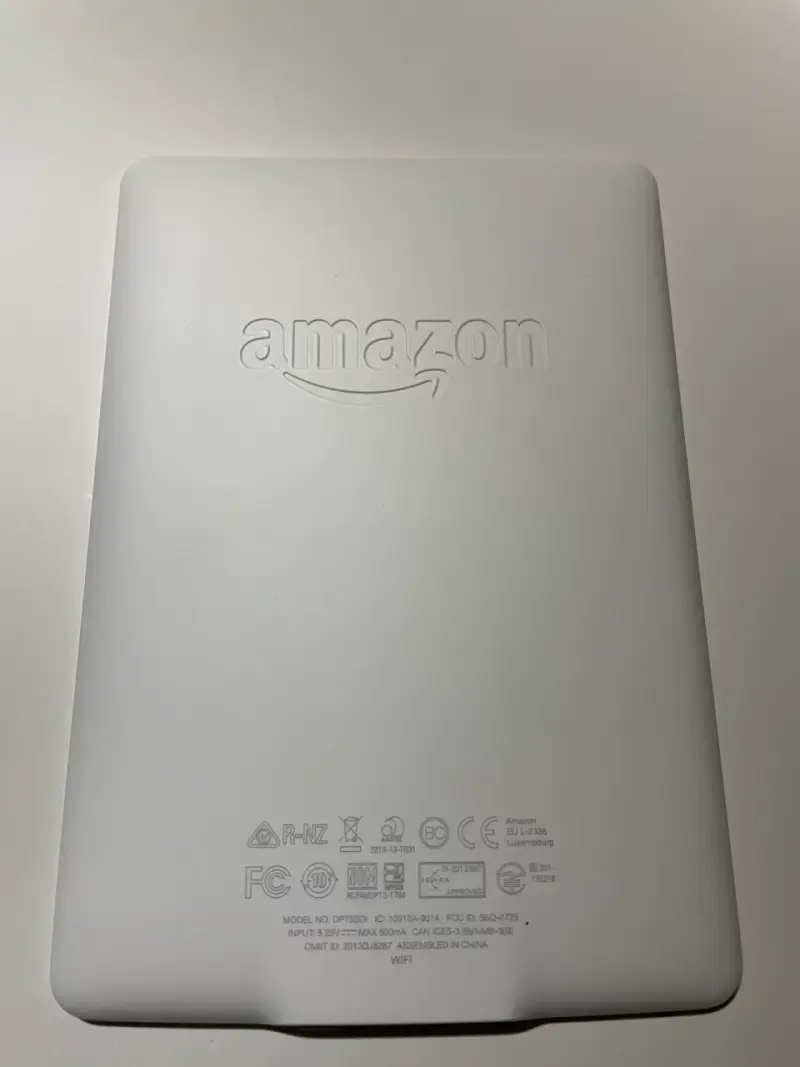 Kindle Paperwhite con pantalla de 300 PPI - 4