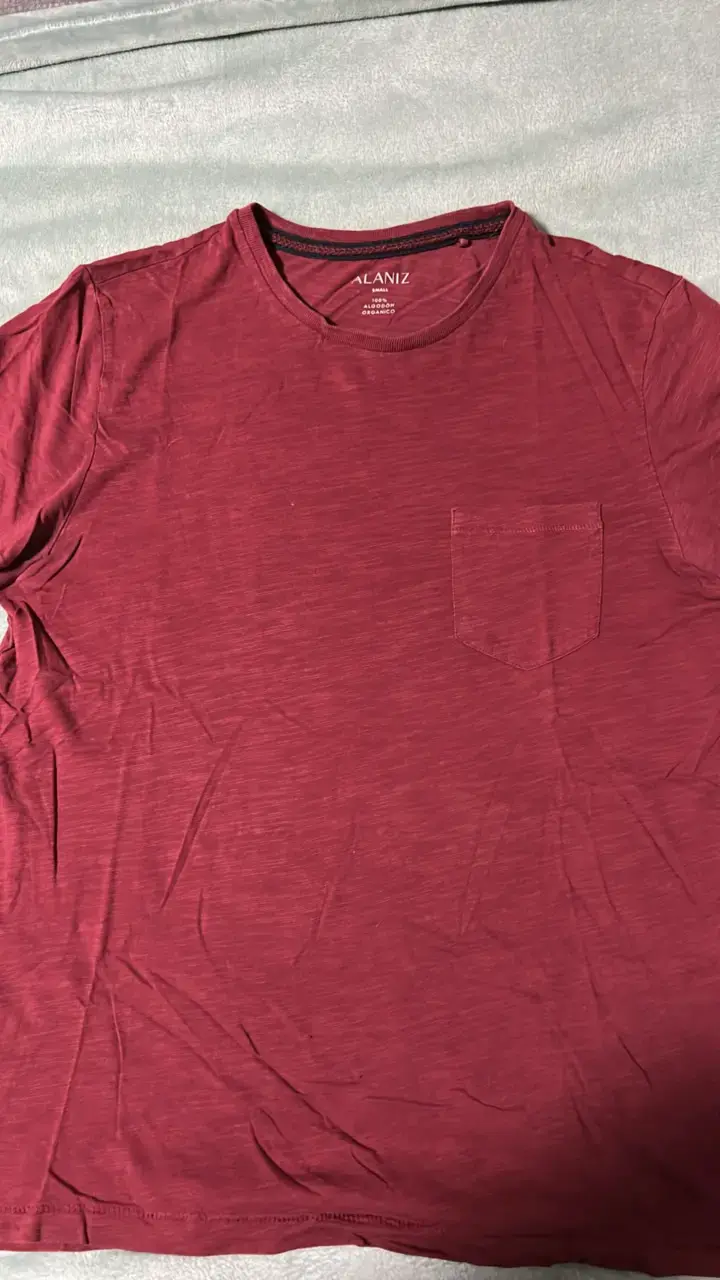 Polera roja de algodón orgánico Alaniz
