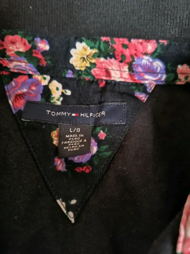 Vestido polo negro Tommy Hilfiger con detalles florales - 4