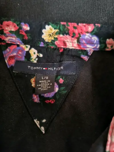 Vestido polo negro Tommy Hilfiger con detalles florales - miniatura 4