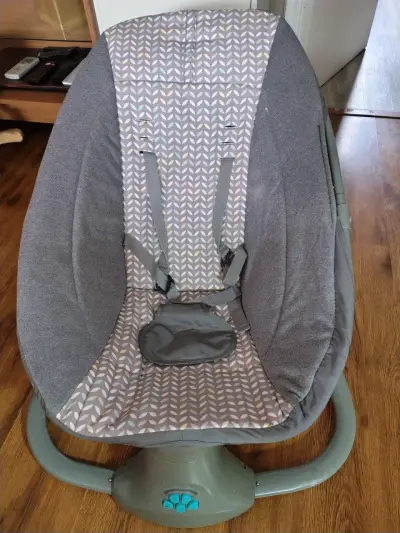 Silla mecedora para bebé Infanti 3 en 1 Deluxe - miniatura 1