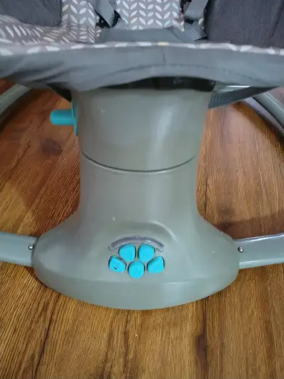 Silla mecedora para bebé Infanti 3 en 1 Deluxe - miniatura 2