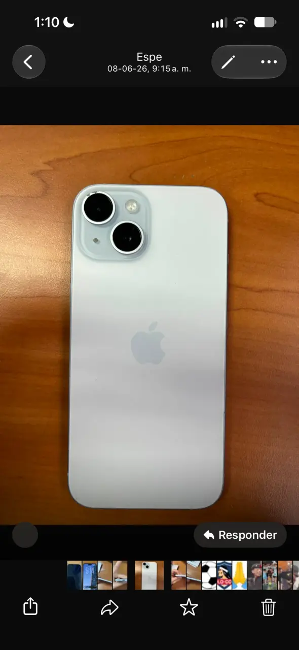 iPhone 15 en buen estado color celeste - 1