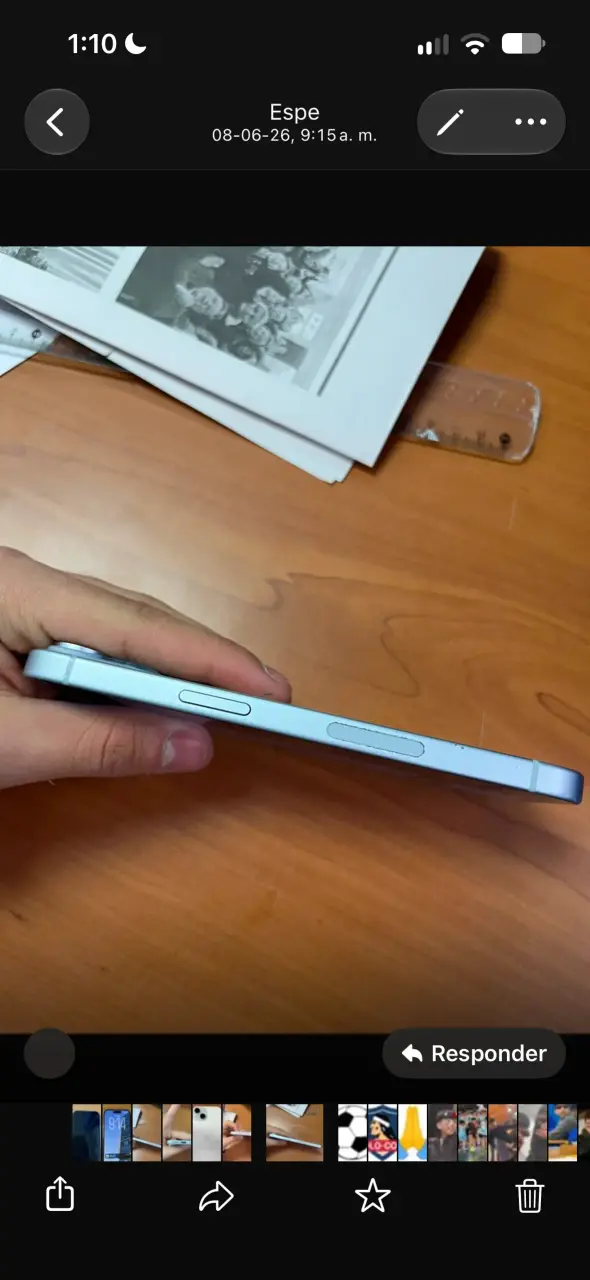 iPhone 15 en buen estado color celeste - 3