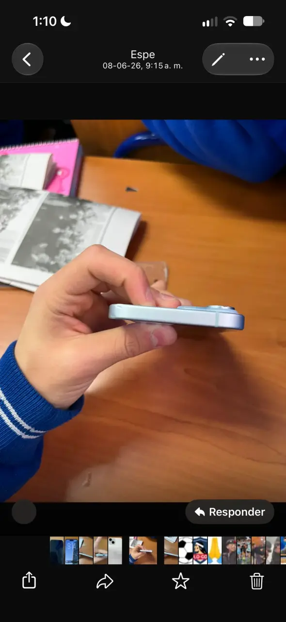 iPhone 15 en buen estado color celeste - 5
