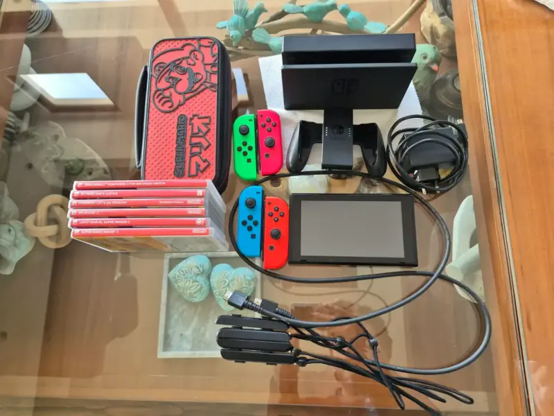Consola Nintendo Switch + un juego incluido - 3