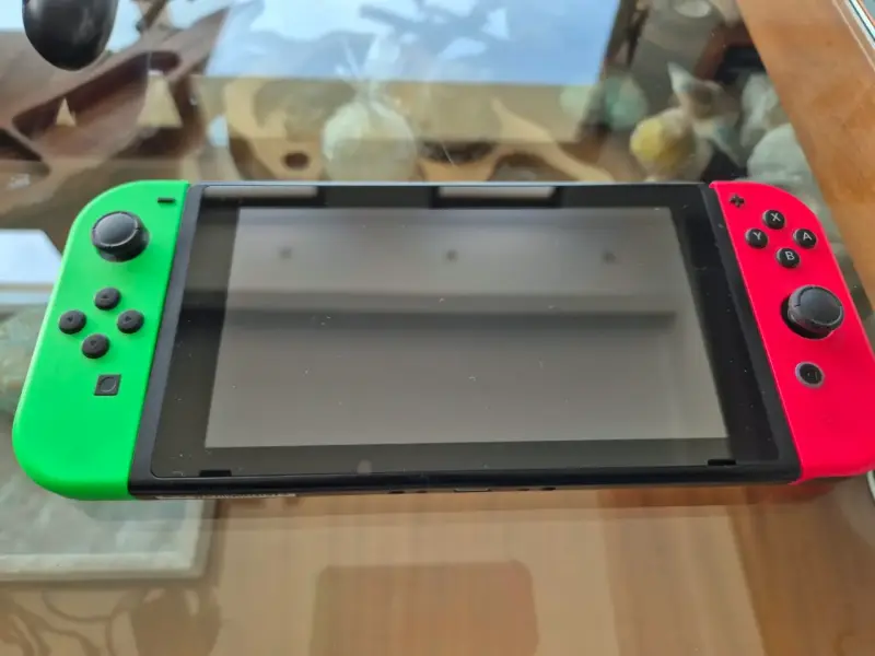 Consola Nintendo Switch + un juego incluido - 6