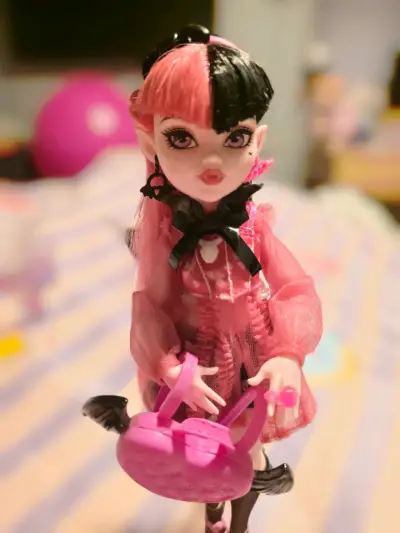 Monster High Draculaura - miniatura 1