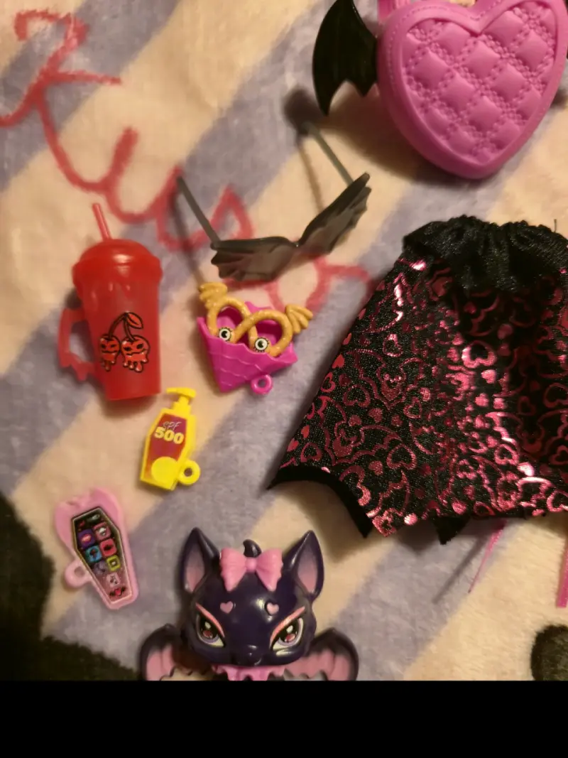 Monster High Draculaura - 3