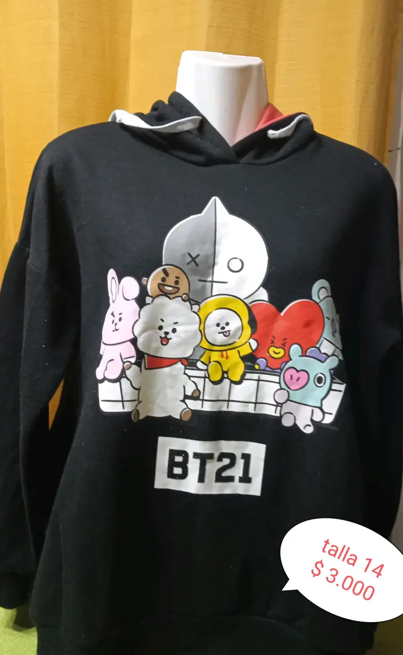 Polerón negro con diseño BT21 para niños