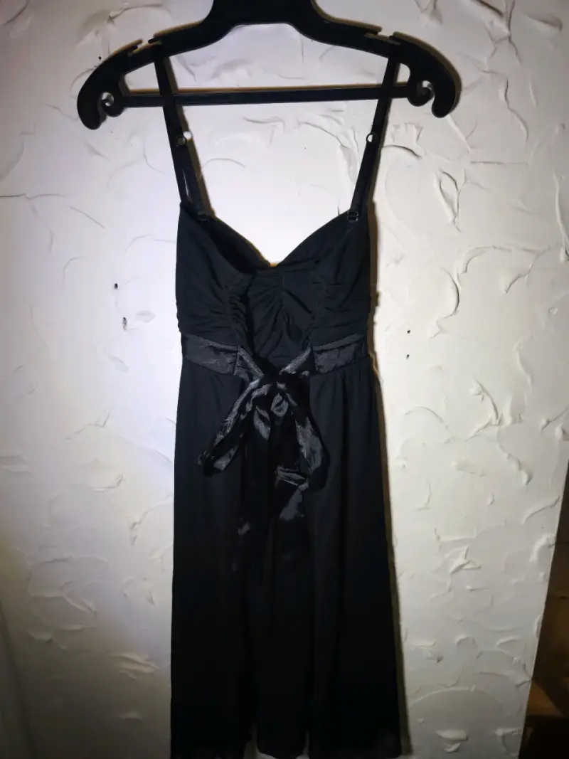 Vestido negro elegante - 3