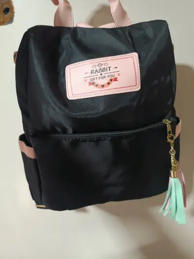 Mochila negra con detalles rosados Rabbit - miniatura 1