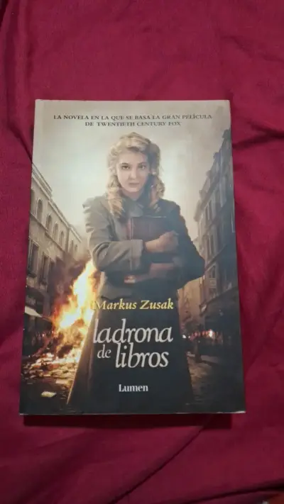 Libro 'La Ladrona de Libros' de Markus Zusak - miniatura 1