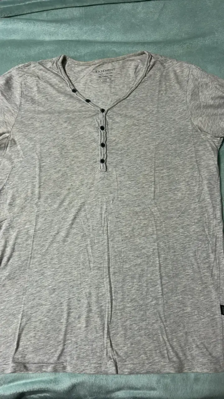 Polera gris Basement - 1