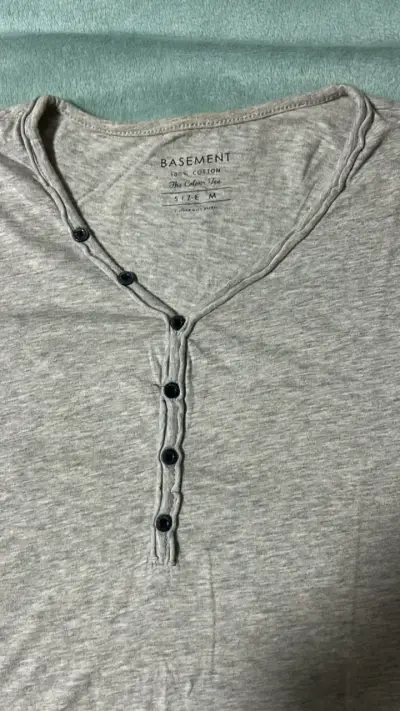 Polera gris Basement - miniatura 2
