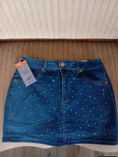Falda de mezclilla. Menina. Talla 42. Brillos. - miniatura 1