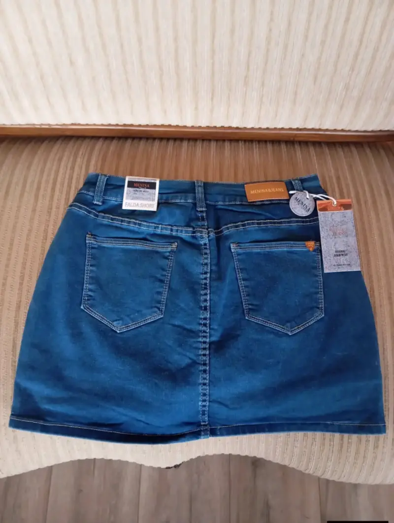 Falda de mezclilla. Menina. Talla 42. Brillos. - 3