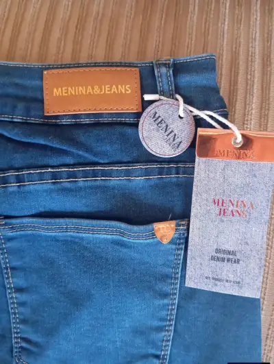 Falda de mezclilla. Menina. Talla 42. Brillos. - miniatura 4