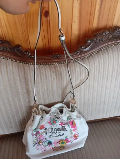Bolso Nicole Lee con diseño floral. - miniatura 1