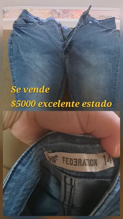 Jeans de mezclilla para niño en buen estado - miniatura 1