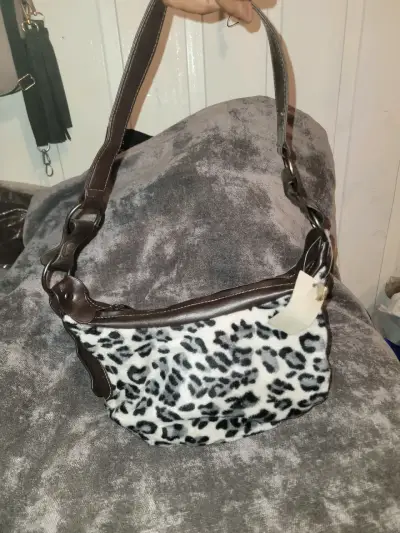 Bolso de hombro con estampado animal print - miniatura 1