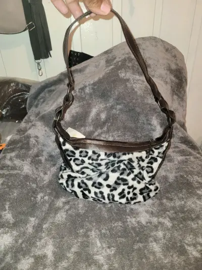 Bolso de hombro con estampado animal print - miniatura 4