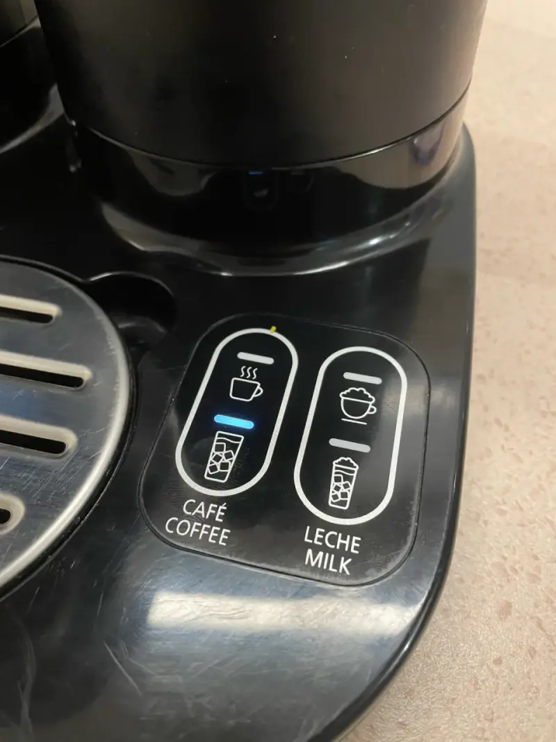 Cafetera Oster para Latte con Espumador - 2