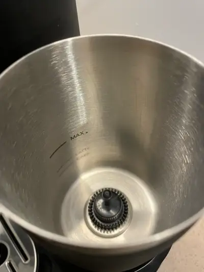 Cafetera Oster para Latte con Espumador - miniatura 3