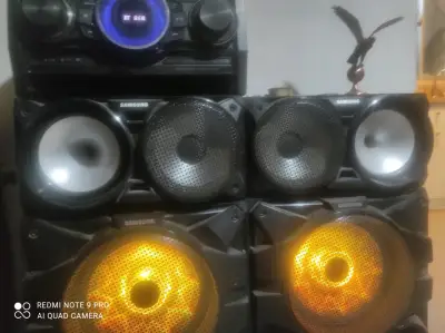 Sistema de sonido Samsung con luces LED - miniatura 4