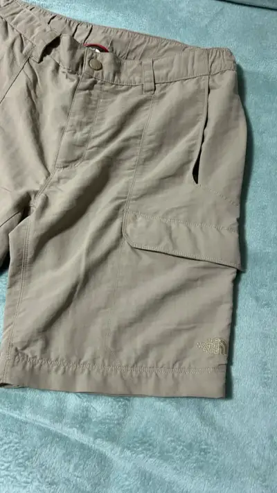 Shorts cargo beige The North Face para hombre - miniatura 1