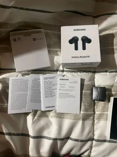 Samsung Galaxy Buds3 FE Audífonos Inalámbricos - miniatura 1