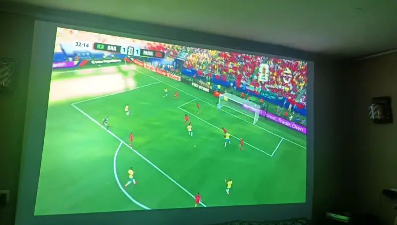 Proyector Epson con control remoto y cables - 1