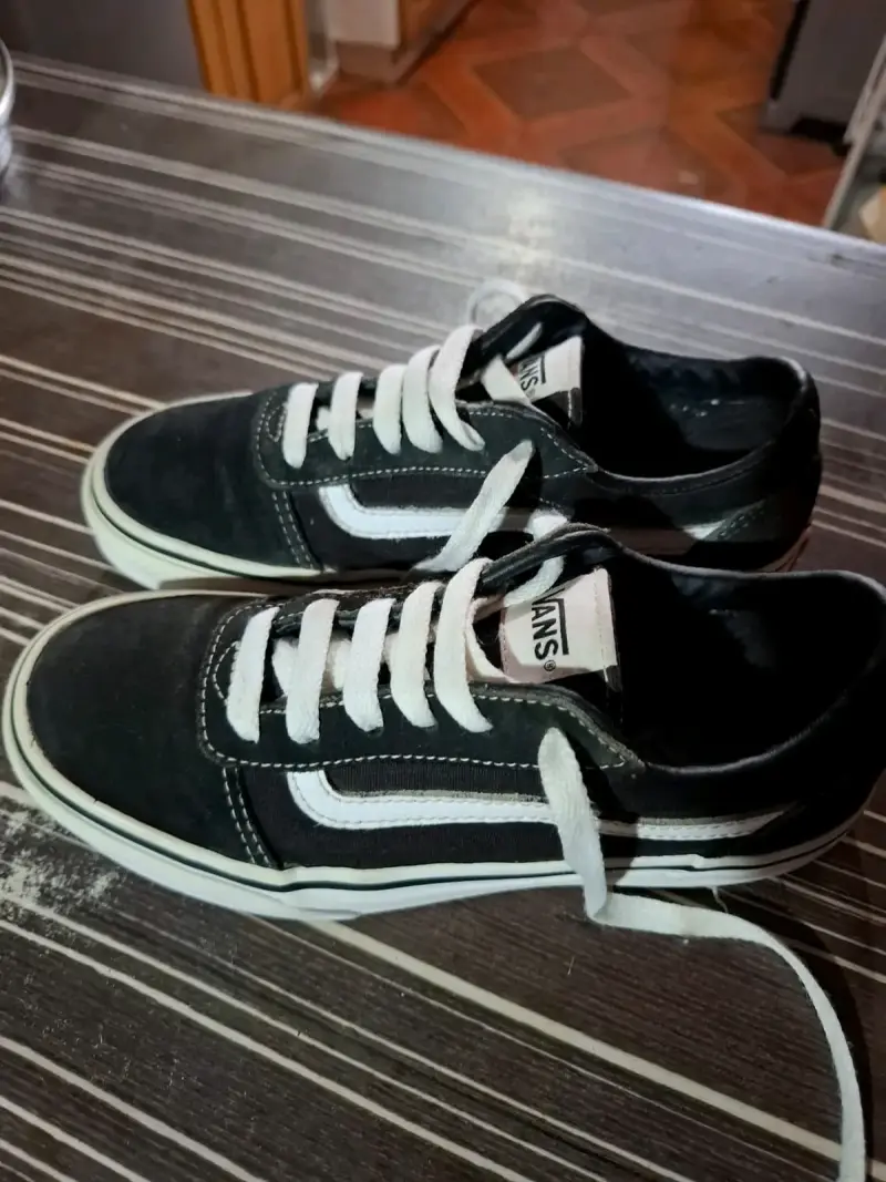 Zapatillas Vans negras clásicas unisex - 2