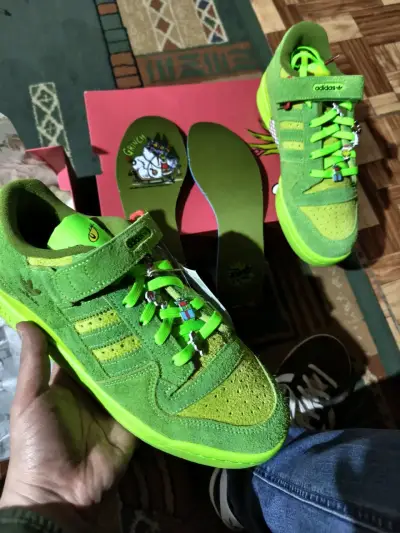 Zapatillas Adidas Forum Grinch Verde Edición Especial - miniatura 1