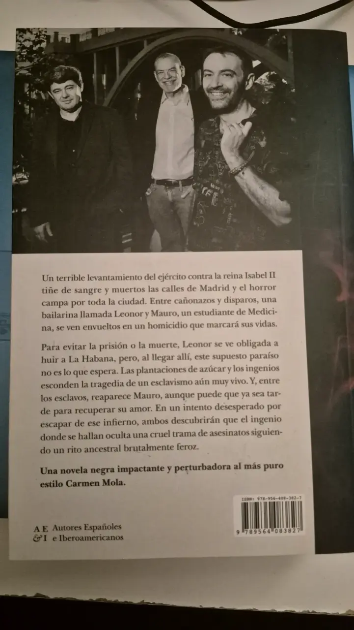 Libro 'El Infierno' de Carmen Mola - 2
