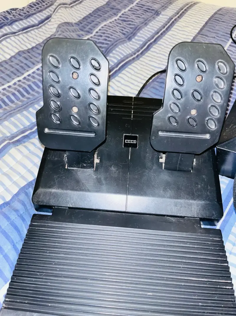 Volante de Carreras HORI Racing Wheel Apex — PS4 / - 5