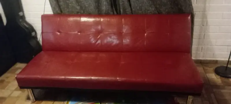 Sofá cama de cuero sintético rojo - 2