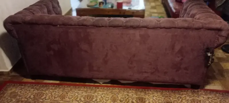 Sofá Chesterfield de terciopelo burdeos - 5
