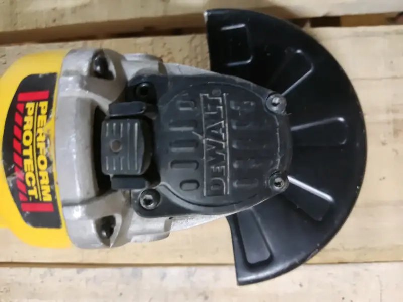 Esmeril inalámbrico Dewalt DCG-413 - 2