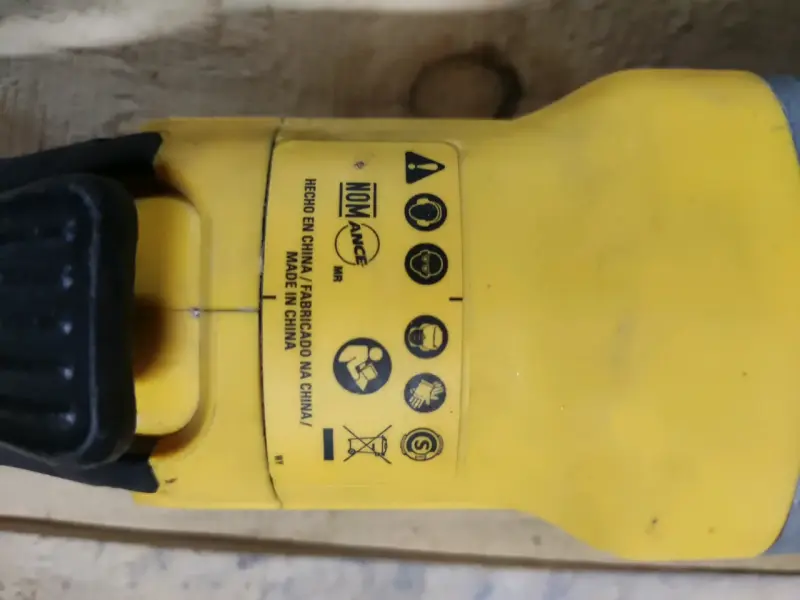 Esmeril inalámbrico Dewalt DCG-413 - 5