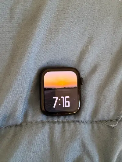Apple Watch en buen estado con caja original - miniatura 1